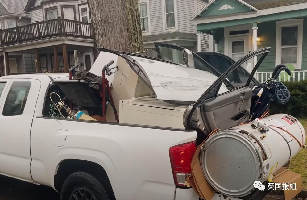 美国捡垃圾收入,美国夫妇垃圾箱寻宝