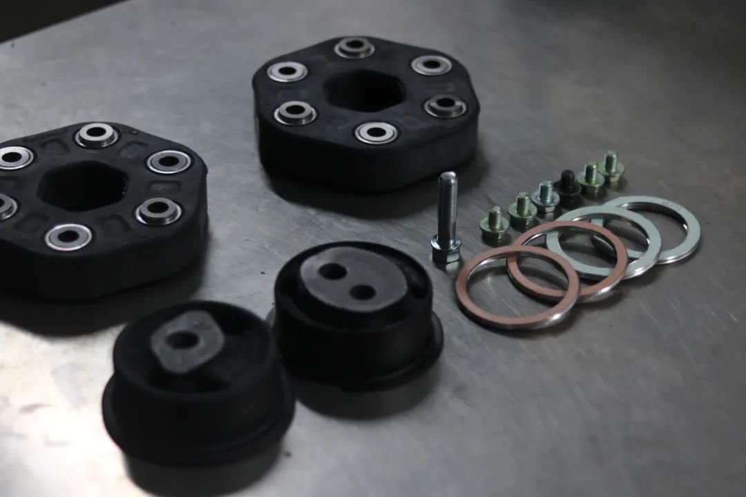 大哥12万买2005年售价100万的凌志LS430，含泪又花10万翻新才能开