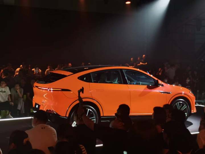 小鹏回应小鹏g6售价,何小鹏解释小鹏g6交付慢的原因