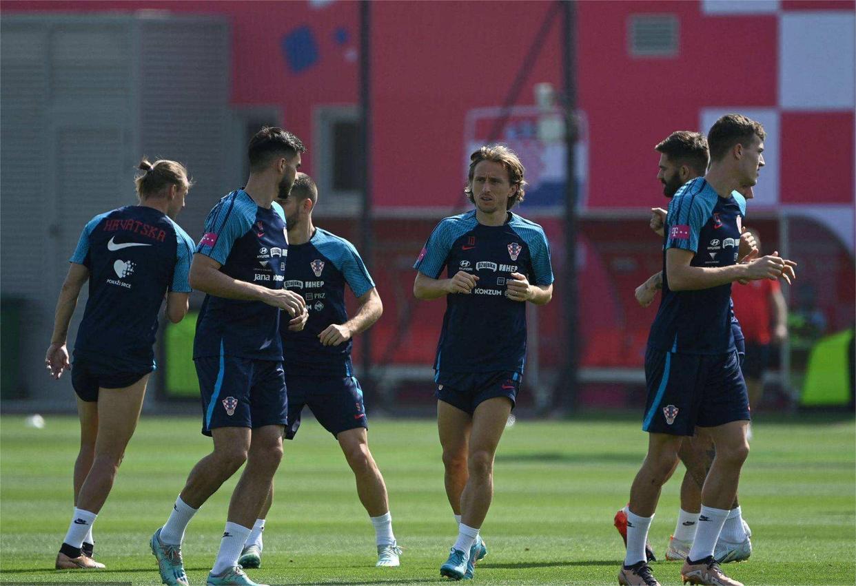 克罗地亚莫德里奇首发阵容,克罗地亚门将与魔笛