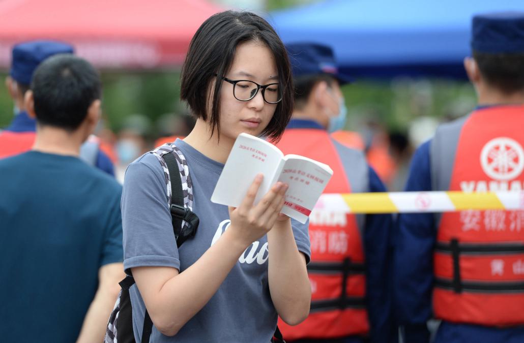 一本线的分数报考二本学校值得吗,一本分数上二本大学值得吗