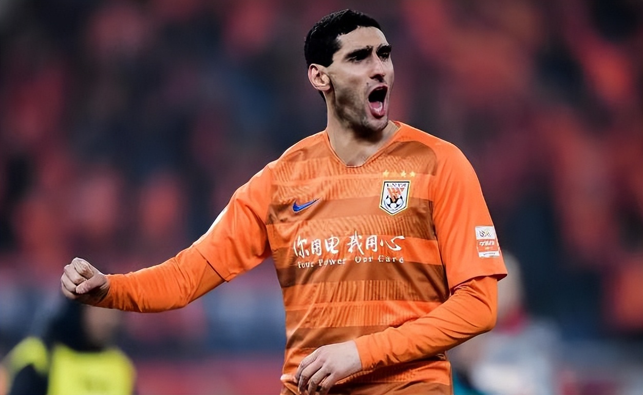 金敬道攻破上港球门,上港挖国脚后卫