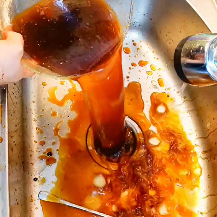 清除油污方便实用,小妙招油污净一喷一擦就干净