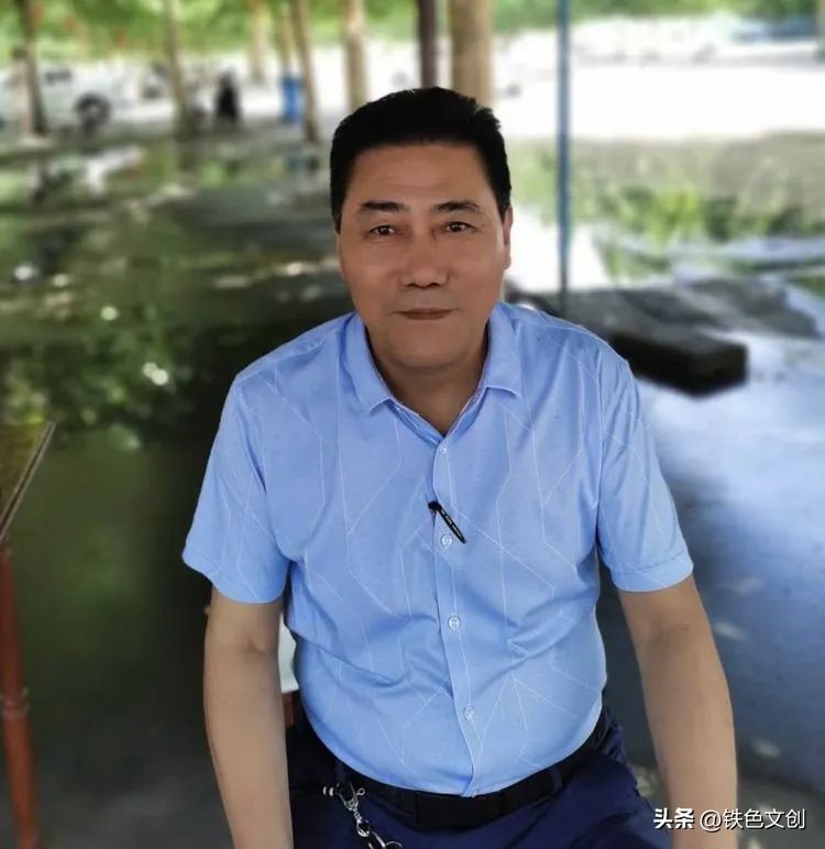 邢台铁道兵部分老战友举行庆八一活动：风雨同舟兵心依旧