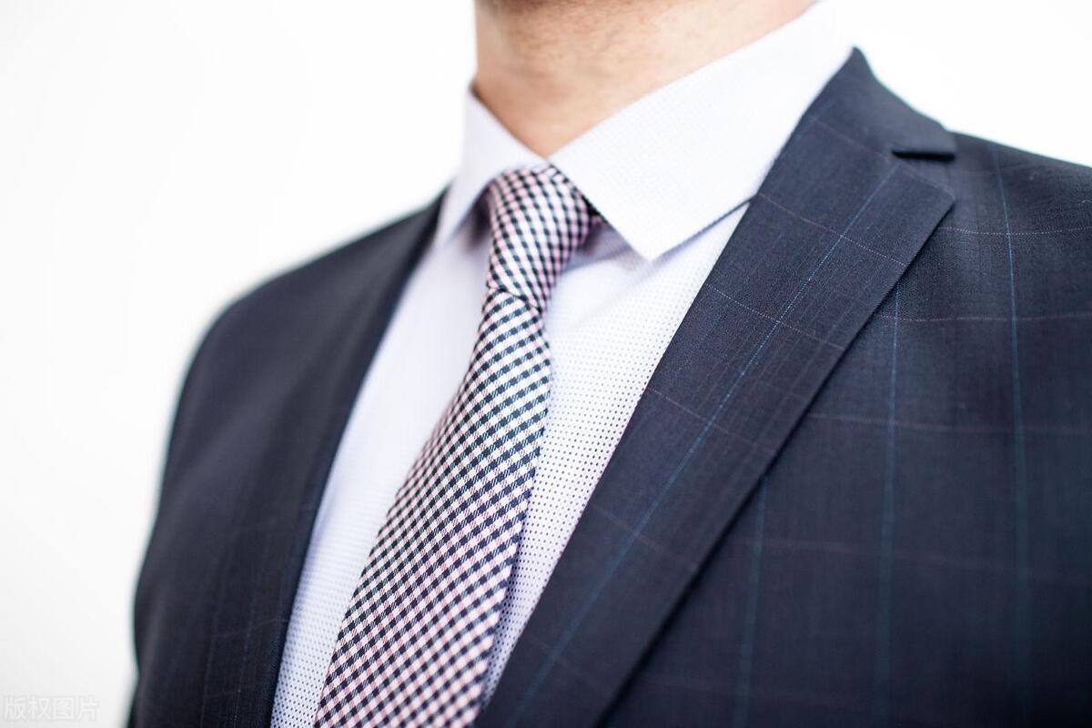 西服怎么穿才是正确的,这才是西服的正确打开方式