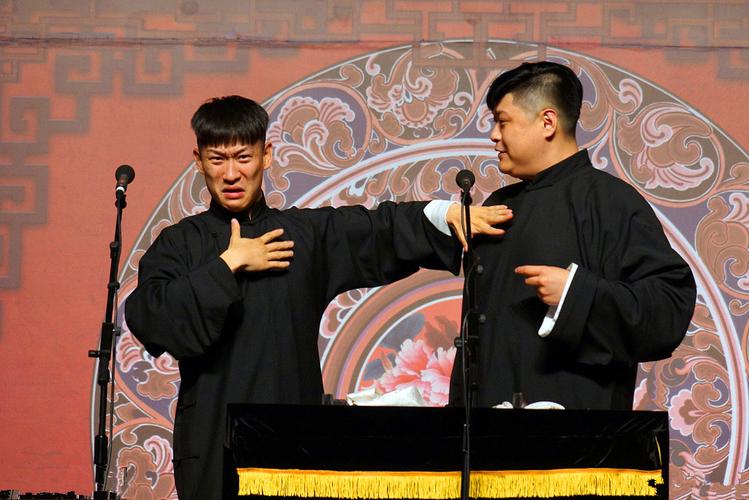 郭德纲和曹云金之间发生了什么,郭德纲和曹云金现在关系如何