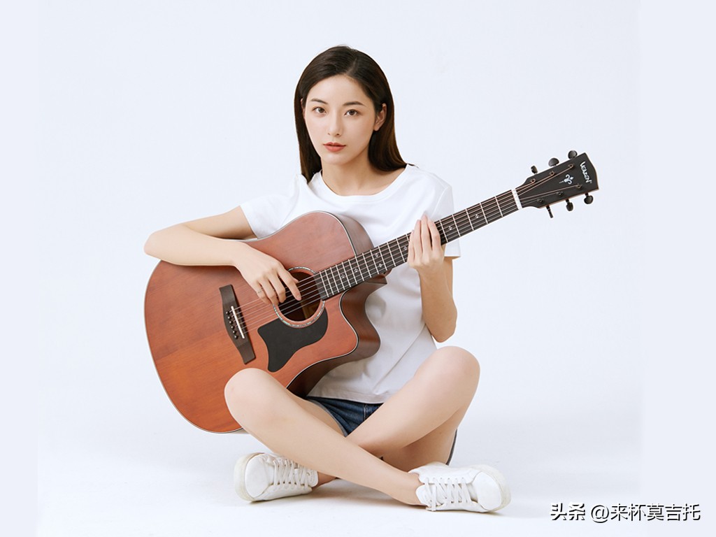 新手烧火棍吉他到底能不能学会,吉他烧火棍怎么练