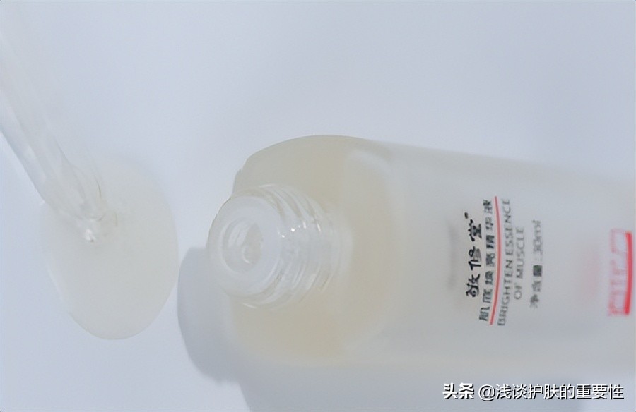 皮肤暗黄有斑点适合用哪些护肤品,36岁皮肤松弛暗黄用什么护肤品