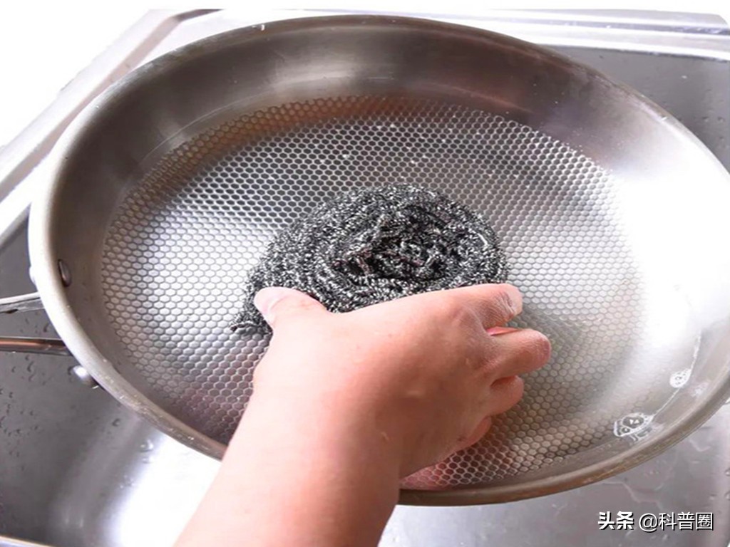 不粘锅真的有致癌物质吗,不粘锅害人吗