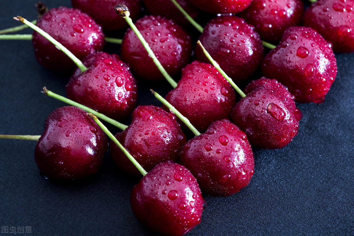 国内种的樱桃为啥不如车厘子好吃,车厘子大樱桃喜欢吃就自己种一棵