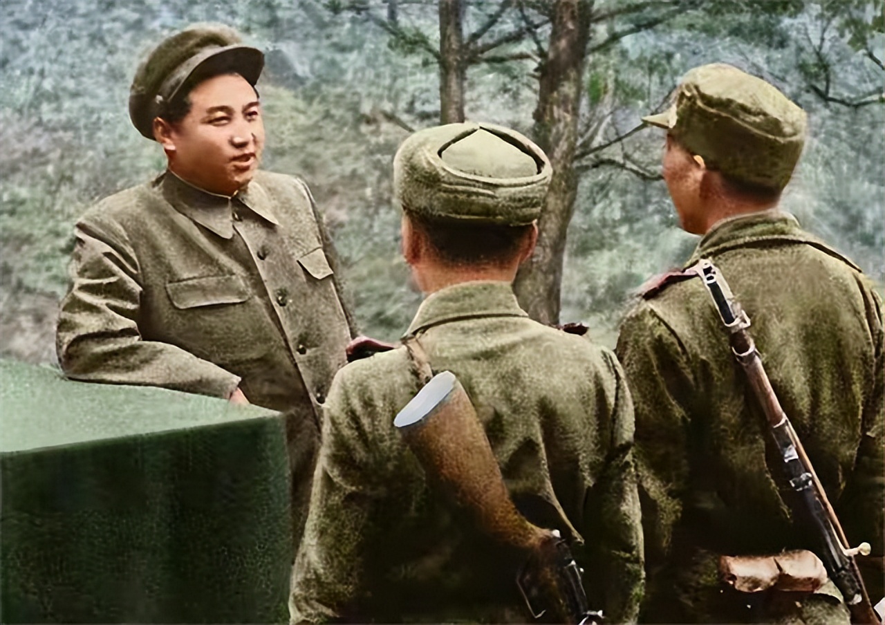 麦克阿瑟叫嚣投放原子弹,麦克阿瑟威胁使用核武器视频