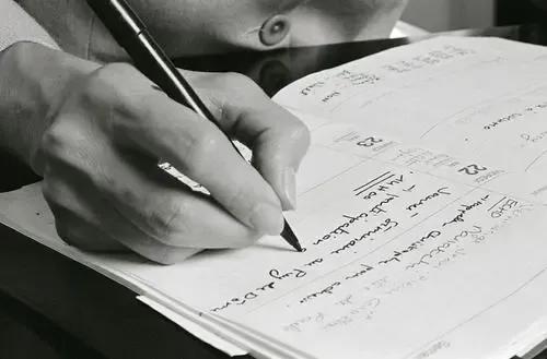 成人大专汉语言文学专业就业方向,汉语言文学就业怎么样