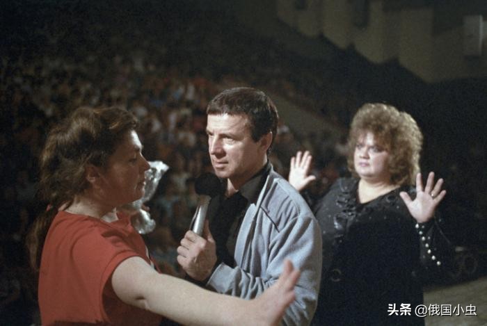 精神病院工作25年使他成名，著名催眠师阿纳托利的真实故事