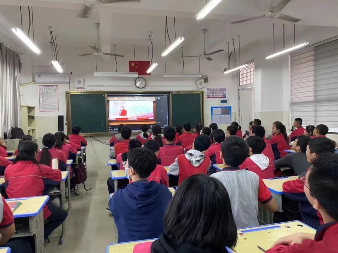 青春奋斗正逢盛世知名企业家林常平先生莅临霞浦县第十八中学讲座