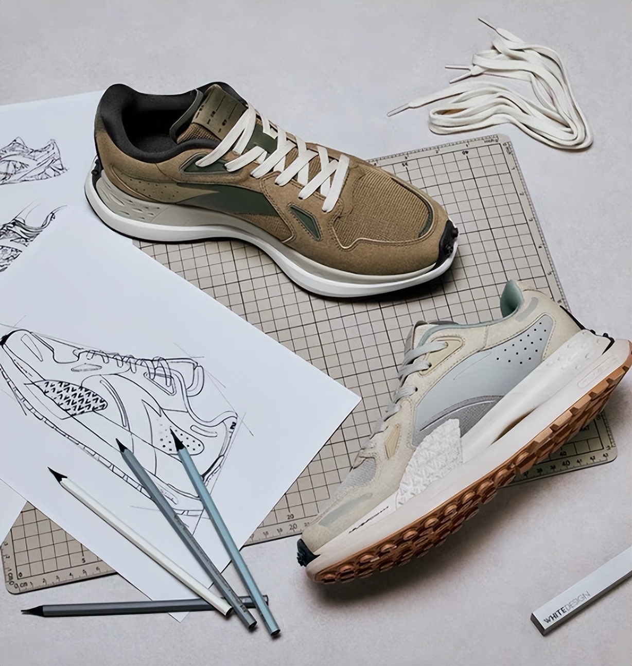 安踏多款老爹鞋曝光！满眼都是巴黎世家、新百伦的影子？