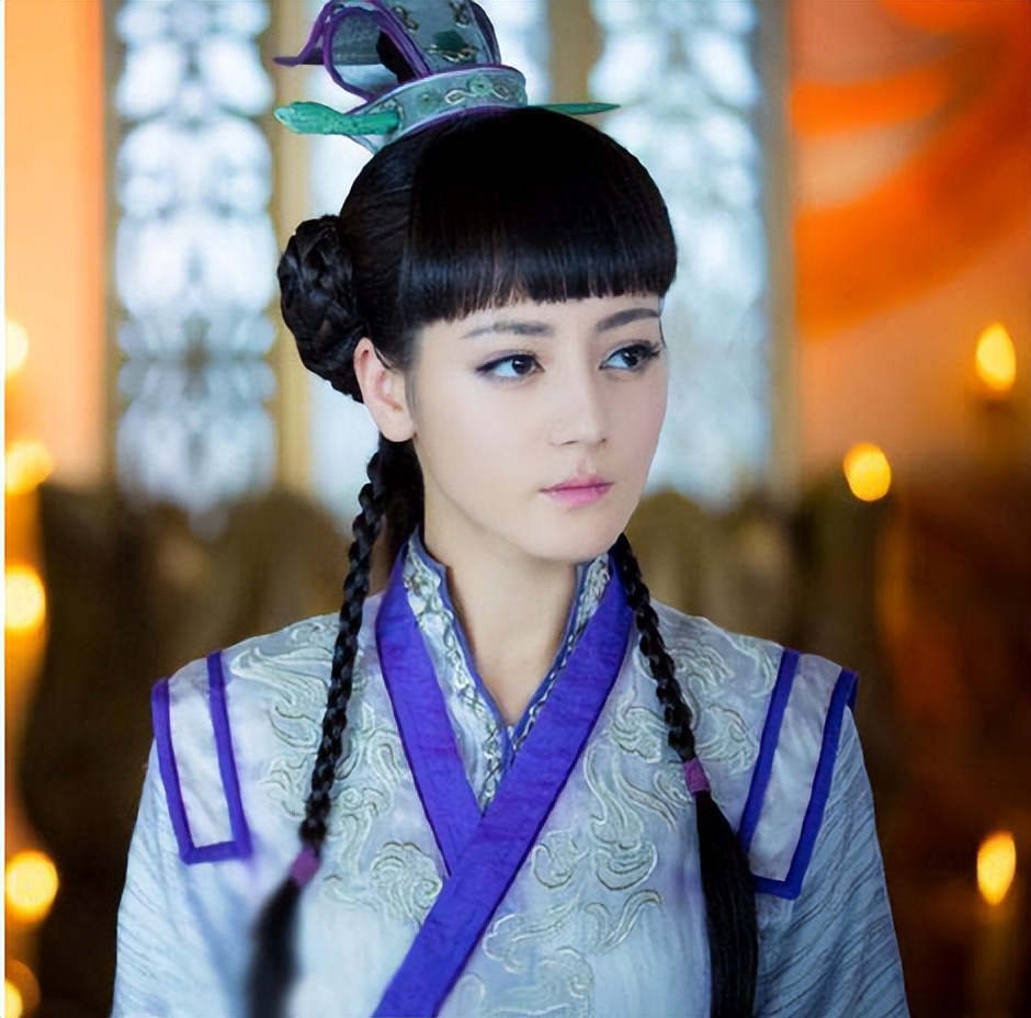 杨颖王楚然任敏霸屏,任敏新造型齐刘海