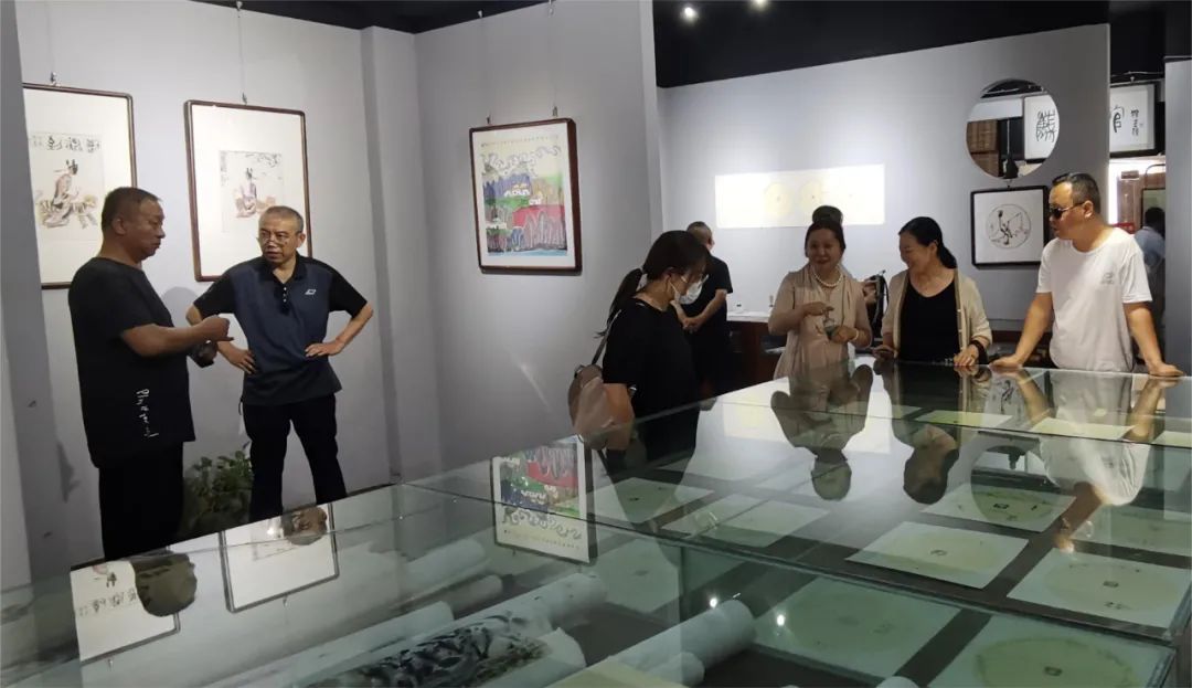 刀情墨趣浓画意诗情厚——安多民“刀情墨趣”艺术展成功举办