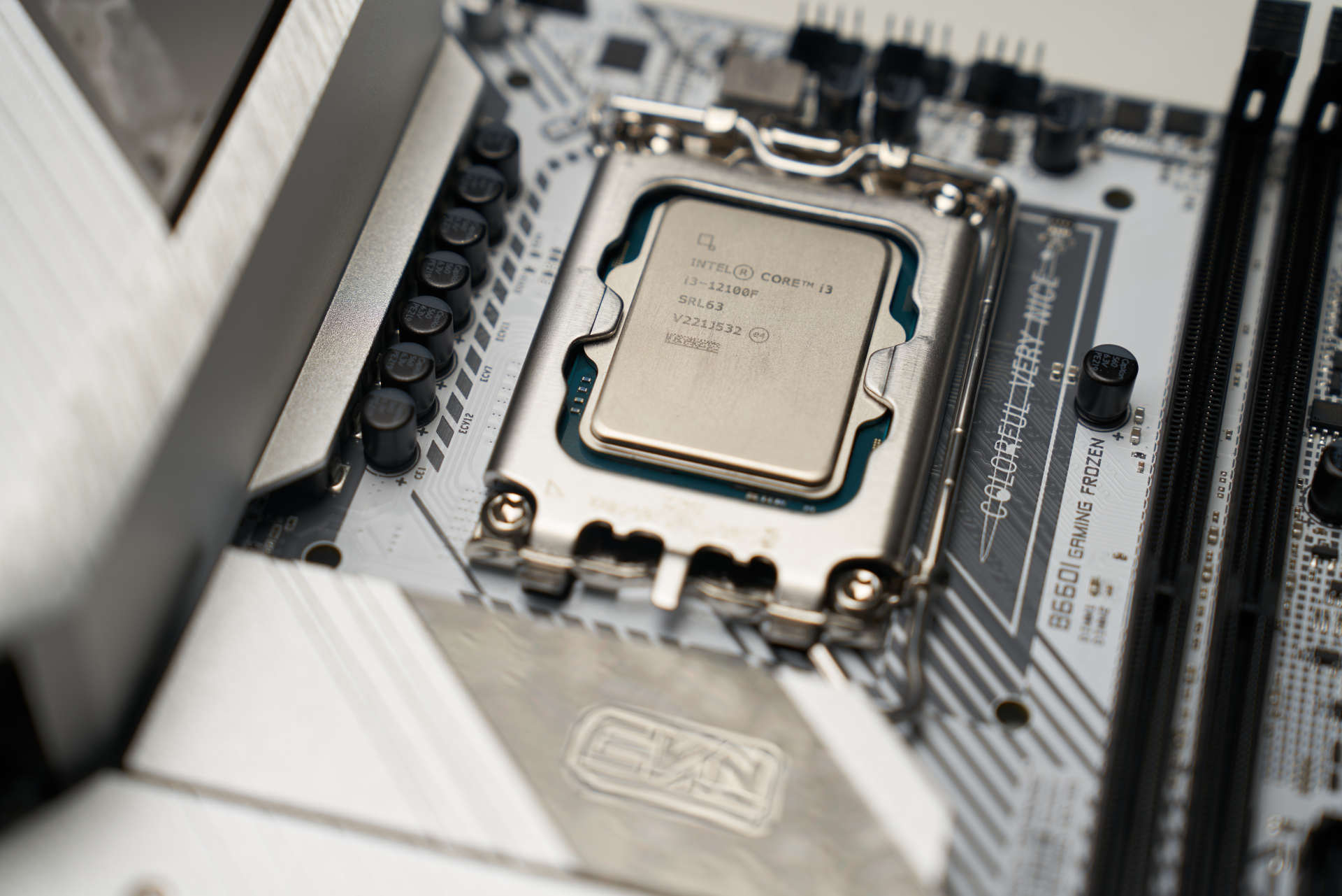 想玩光追，还要便宜还要ITX？浅谈一下如何选择硬件