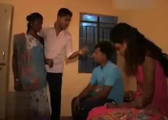 70岁老汉砍死村霸，将手脚筋全部挑掉，老汉：他*辱侮**我儿媳妇！