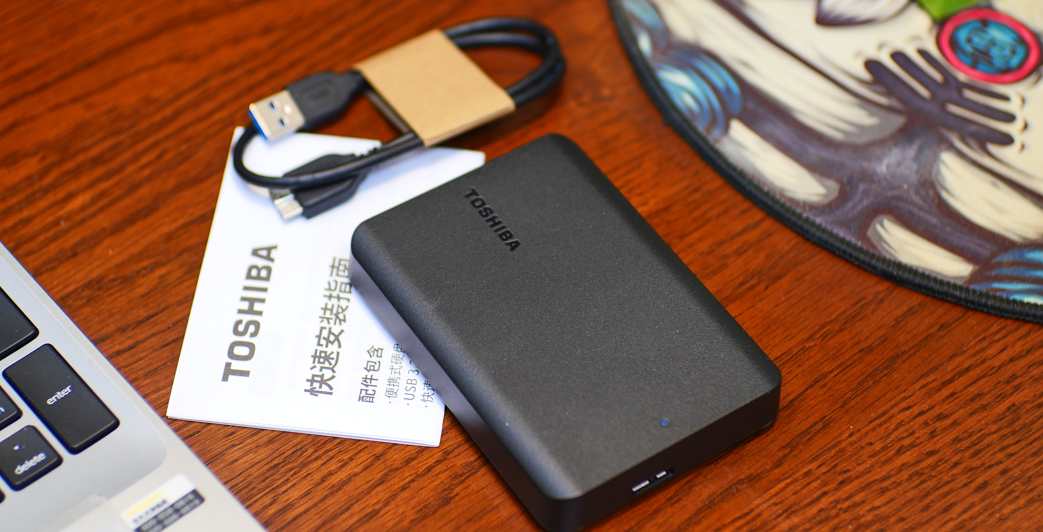 小体积大容量，4TB的超大数据也能装入口袋东芝4TB旗舰A5移动硬盘
