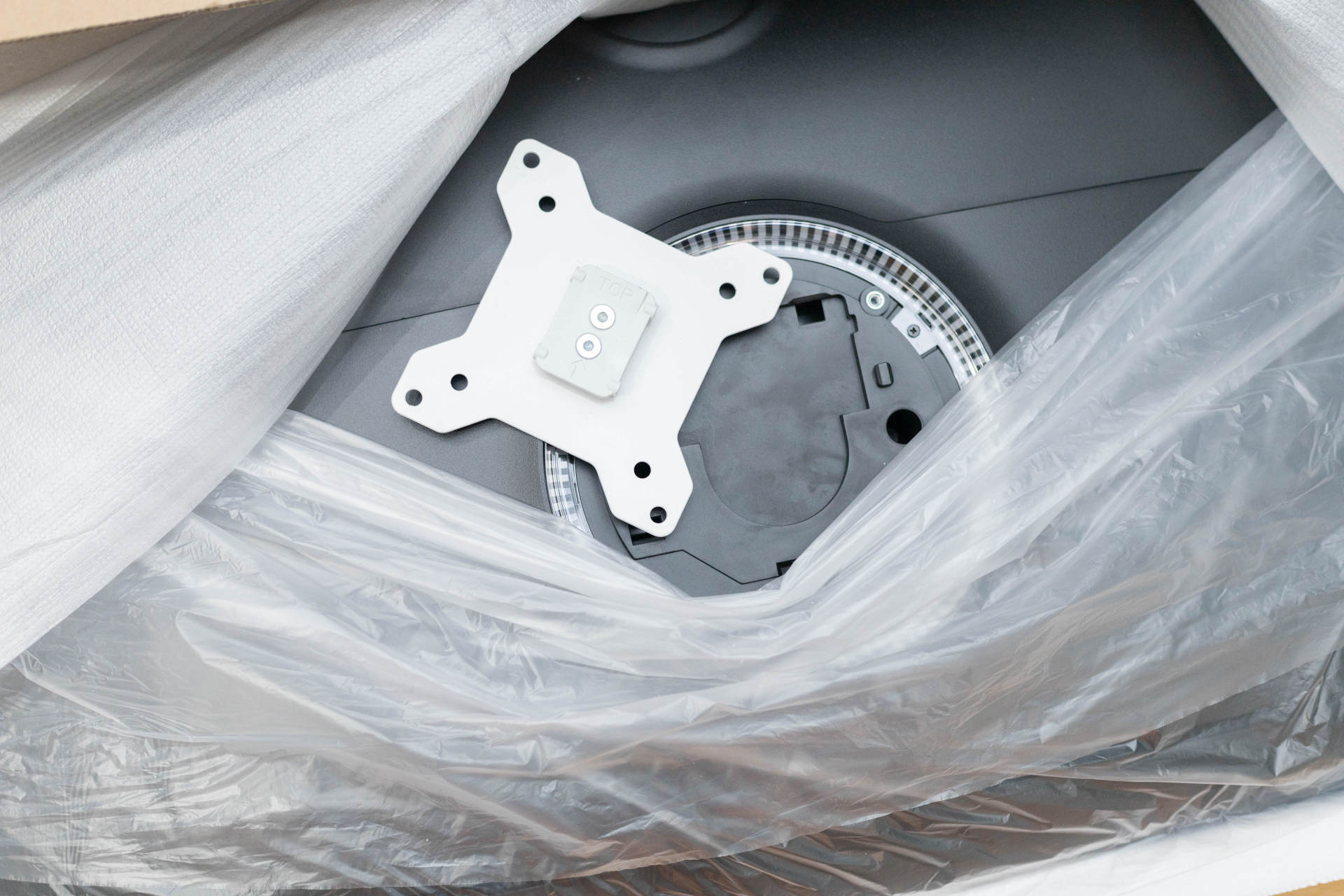 23.8英寸显示器桌面效果,桌面1.3米扩展显示器