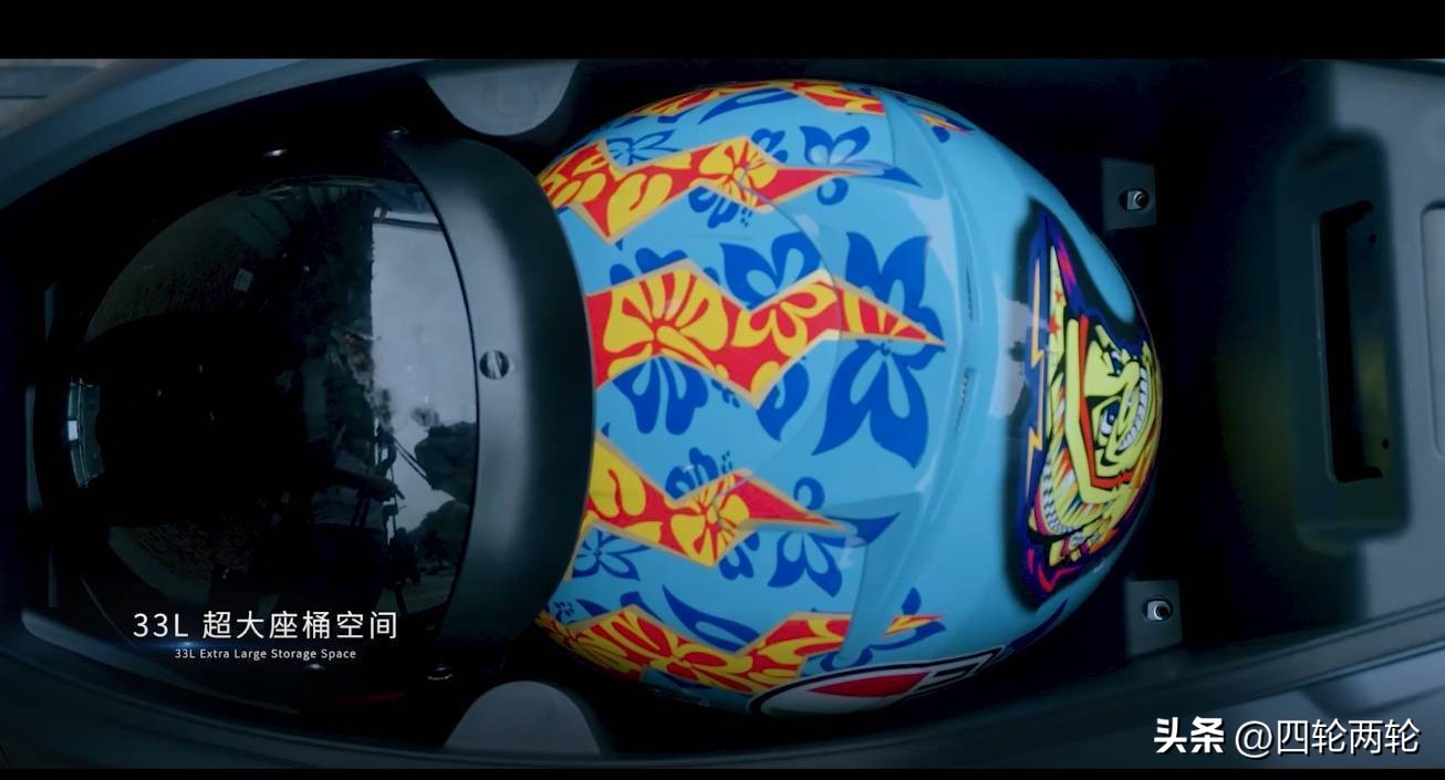 茵未REAL5T，一款来自未来的运动电摩，动力媲美300级别踏板