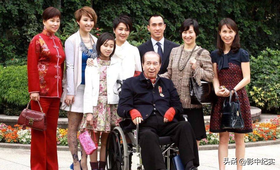 赌王何鸿燊用的是金丝楠木棺材吗,赌王何鸿燊棺材是什么木头做的