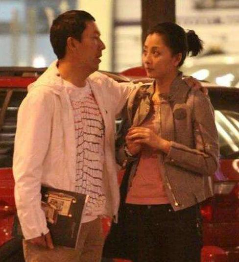 前夫是个贪污犯，历任男友都莫名其妙的分手，殷桃的感情路真难走