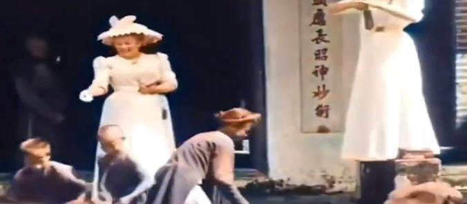 *播禁**百年的真实影像,清朝二品官员上任,随行上千人各个叼着烟