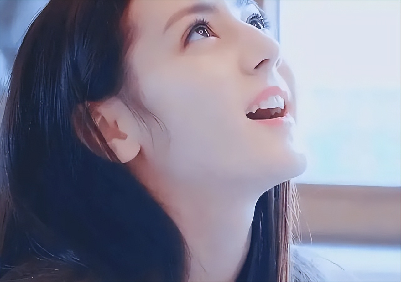 明星做烤瓷牙把真牙去掉吗,明星的烤瓷牙是怎么弄的