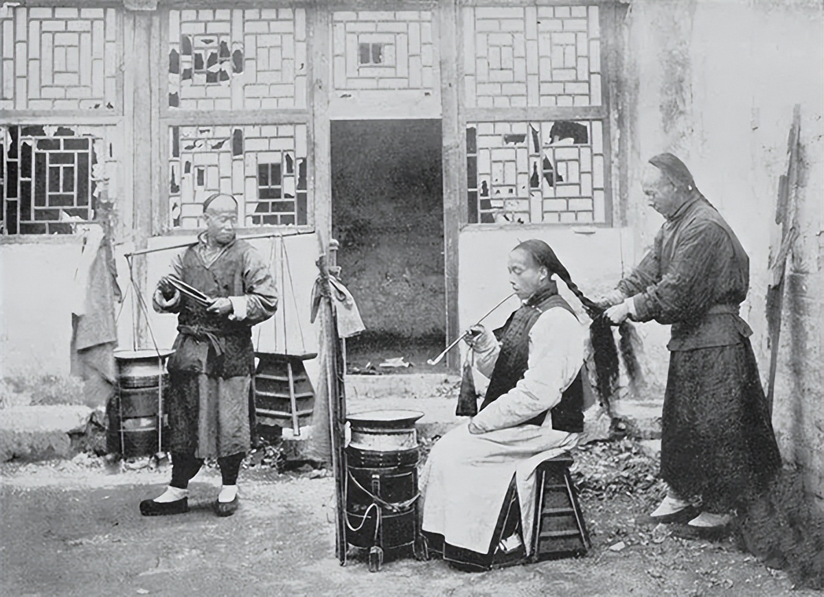 清朝灭亡后皇室贵族都去哪里,清朝灭亡后皇室人都去了哪个省