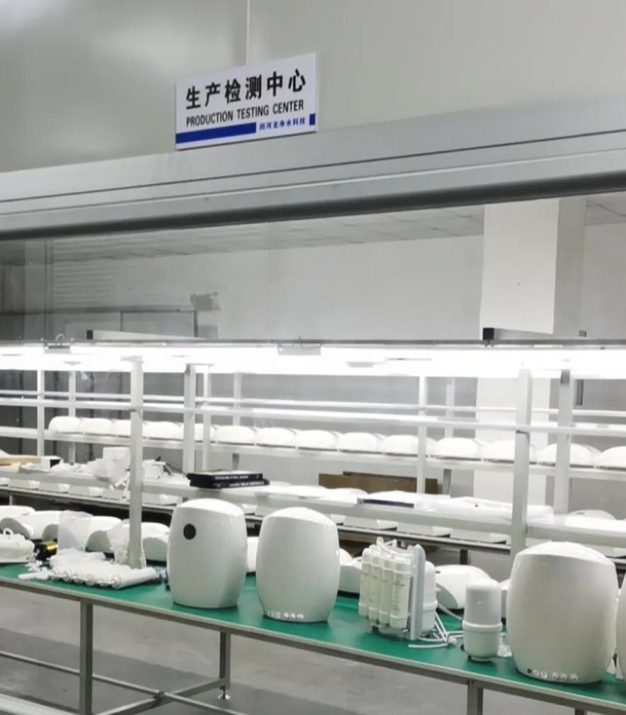 专研修护保湿水,专研精华液