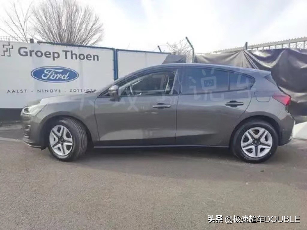 全新福克斯三厢轮毂,福克斯1.5t和思域1.5t比加速