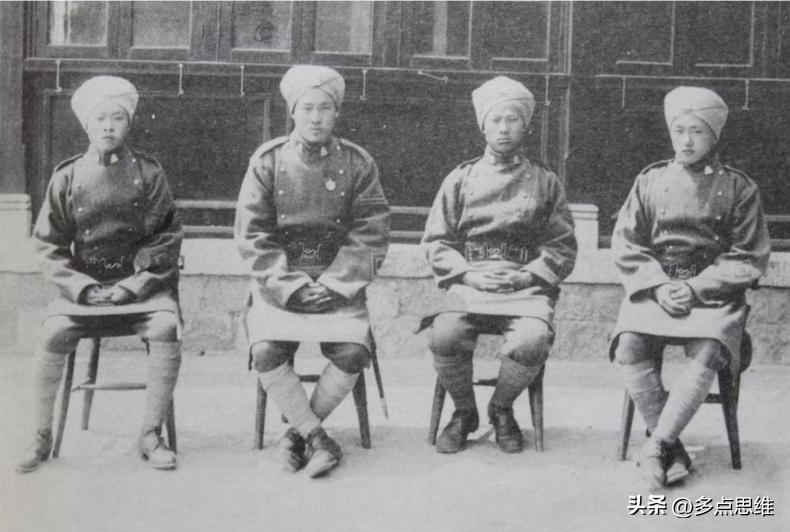 晚清新军军装变化,19世纪晚清时期清军军服变化