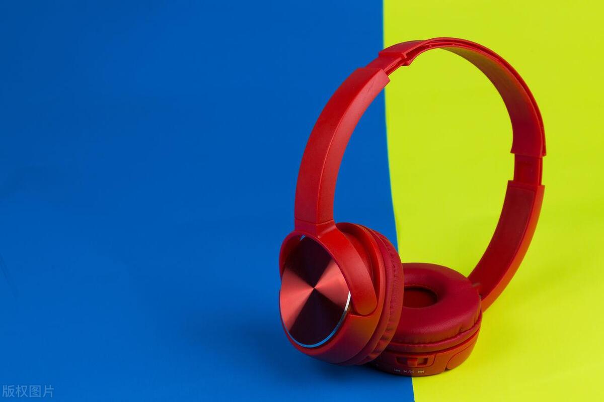 耳机为什么分左右声道,耳机l和r哪个是左哪个是右