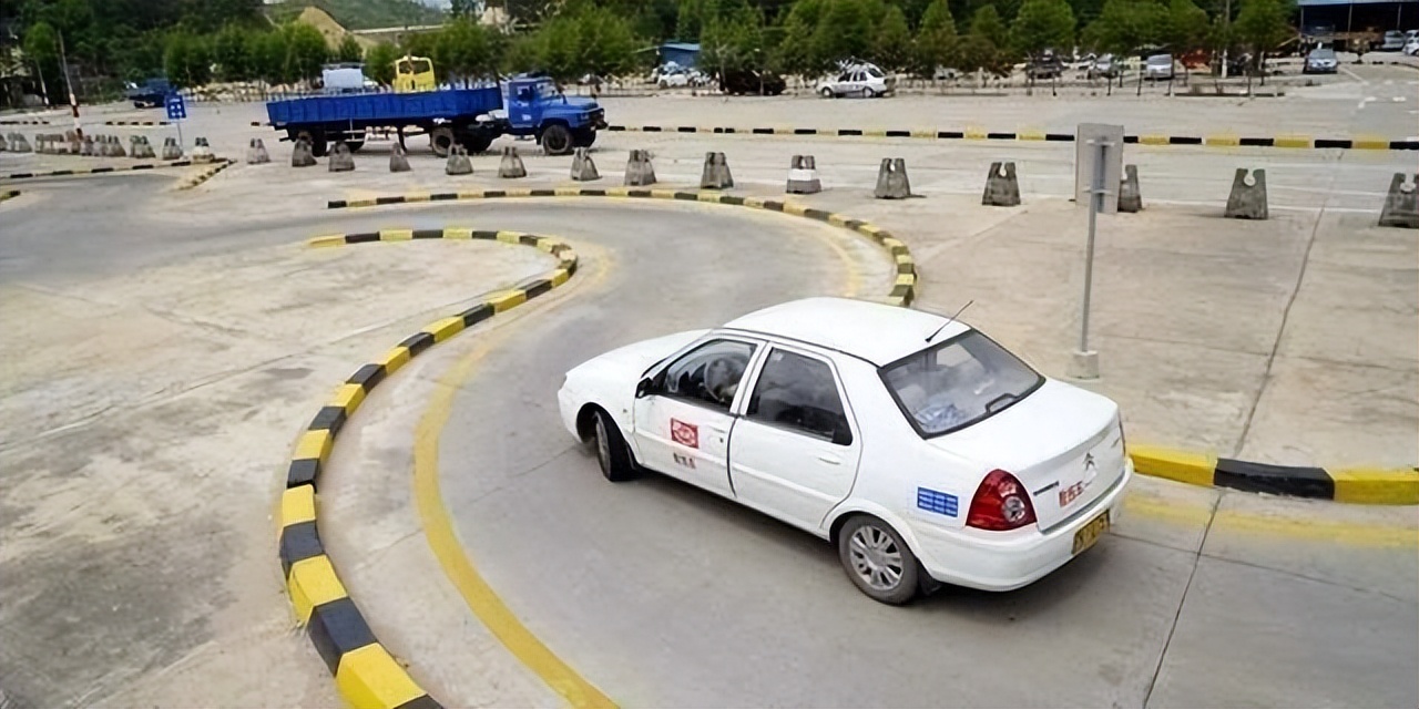 有车、有证的请注意：C证迎来“四项”调整，一不留神就会被吊销