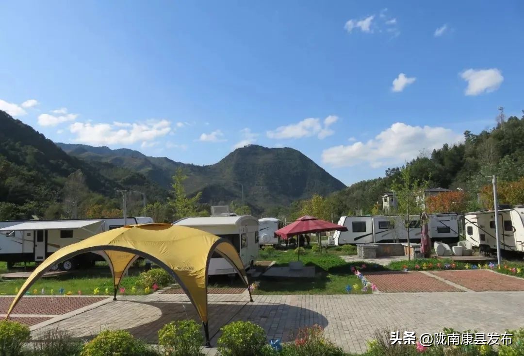 浜斾竴搴峰吇鏃呮父,浜斾竴搴峰吇搴﹀亣鏀荤暐