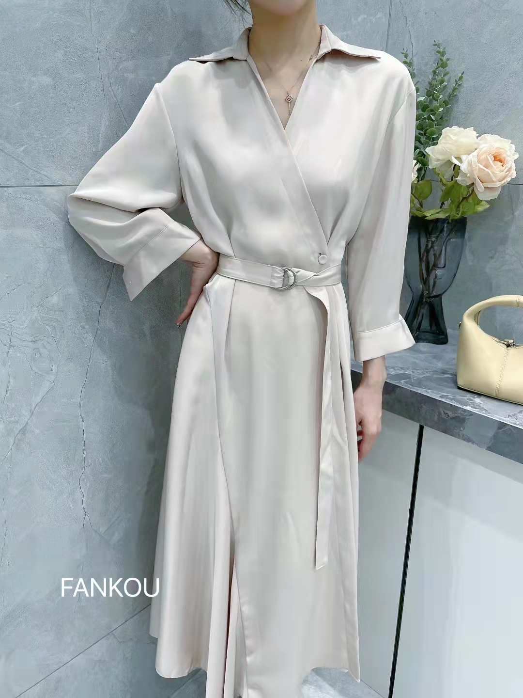 Ofiicelady看过来，如此优雅的连衣裙怎能错过？