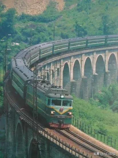 我今年55岁吃过土睡过街一年赚到人生第一个100万