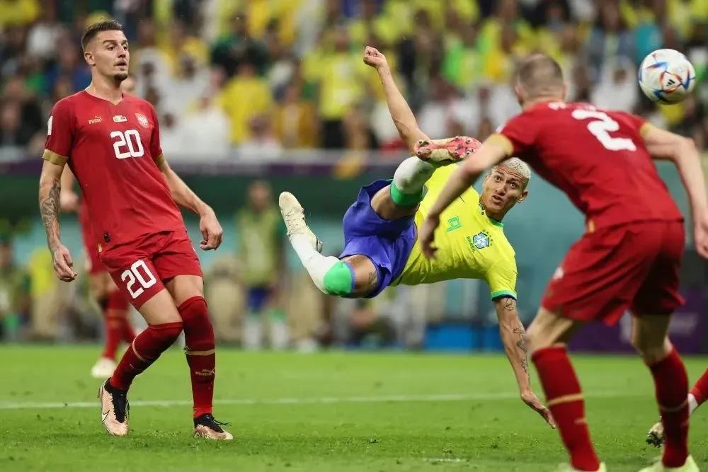 c罗创造纪录比梅西多吗,c罗创造的奇迹