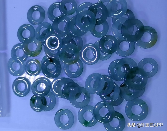 怎么区分危料和真正的翡翠,翡翠危料到底是什么