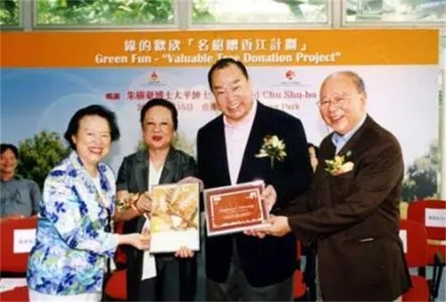 百亿富豪朱树豪：患癌坚持工作，带着氧气瓶看项目，去世留260亿