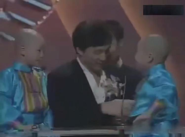 童星郝劭文的视频,郝劭文童星挣的钱