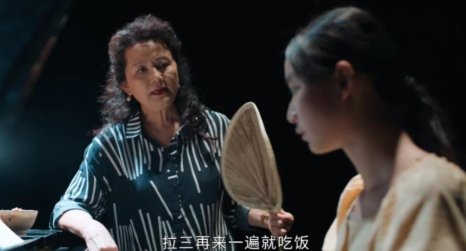 为什么会突然很饿疯狂进食,不饿却想吃东西可能是情绪性进食