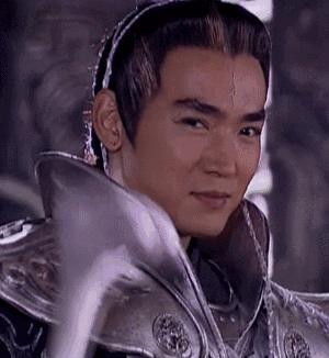 以前的轻功和现在的轻功,以前的轻功vs现在的轻功小视频