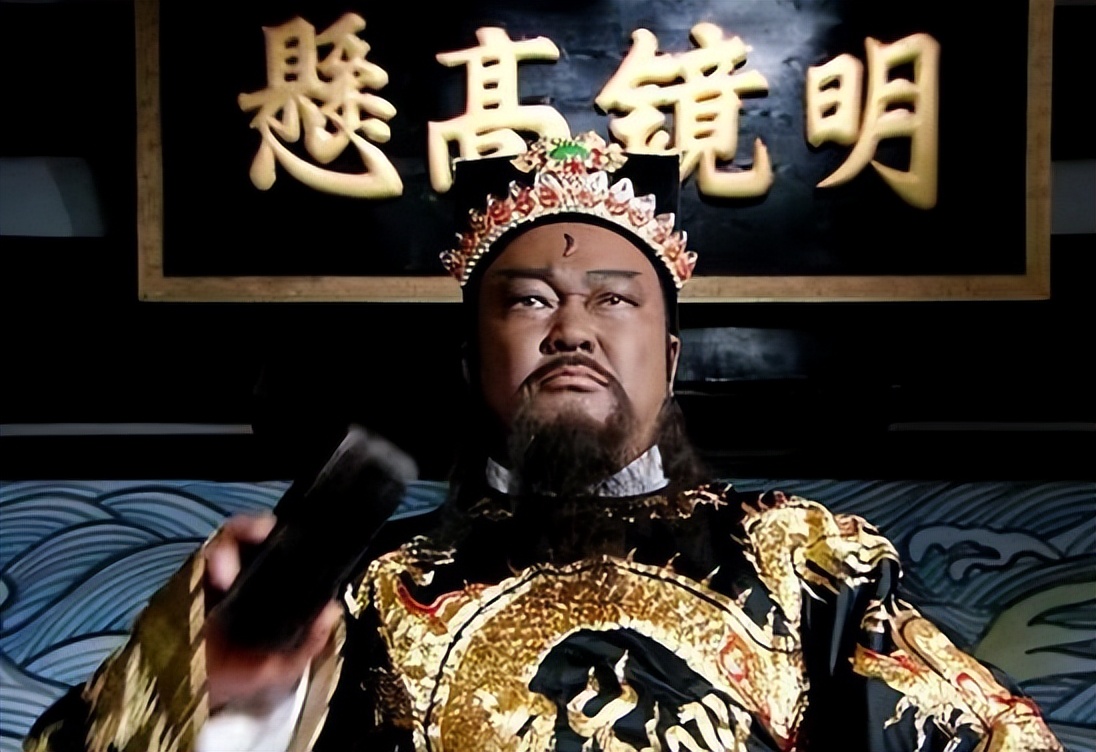 女孩被老板冤枉偷东西,女孩被老板冤枉偷东西电视剧