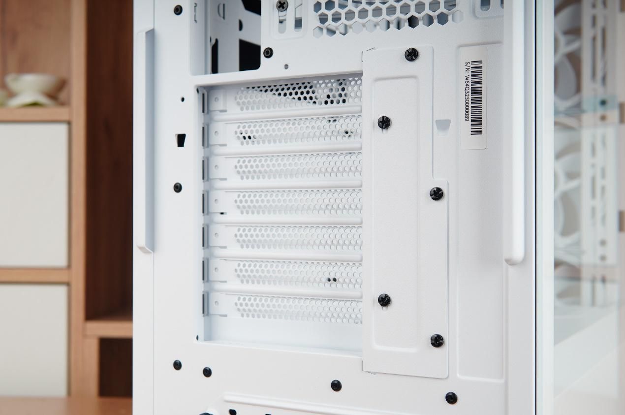 令人惊艳的散热效能，德商德静界ShadowBase800FX机箱