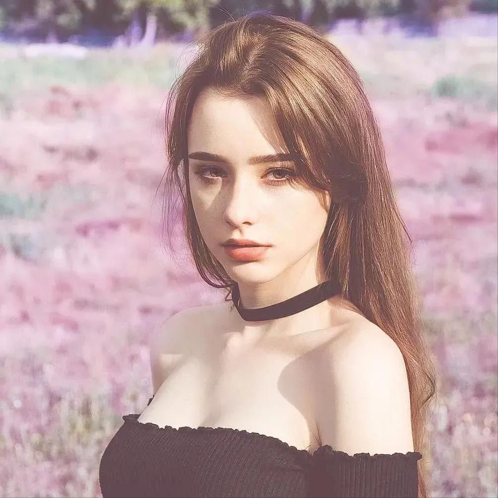 鐩樼偣淇勭綏鏂殑缇庡コ,甯︿綘浜嗚В鐪熷疄鐨勪縿缃楁柉缇庡コ