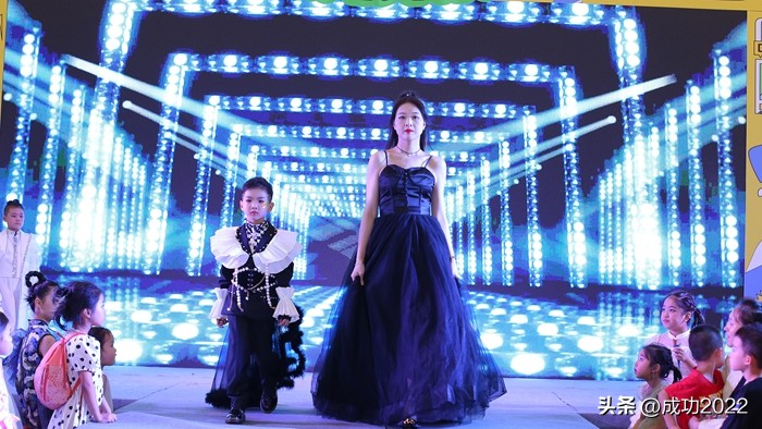 百名萌娃才艺大赛,六岁萌娃才艺展示萌翻全场