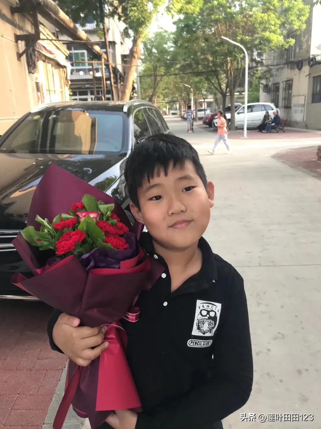 闪亮的白水晶和王子小海豚